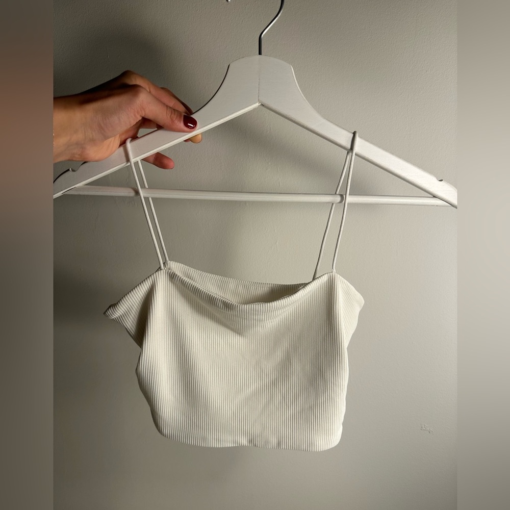 Basic top white